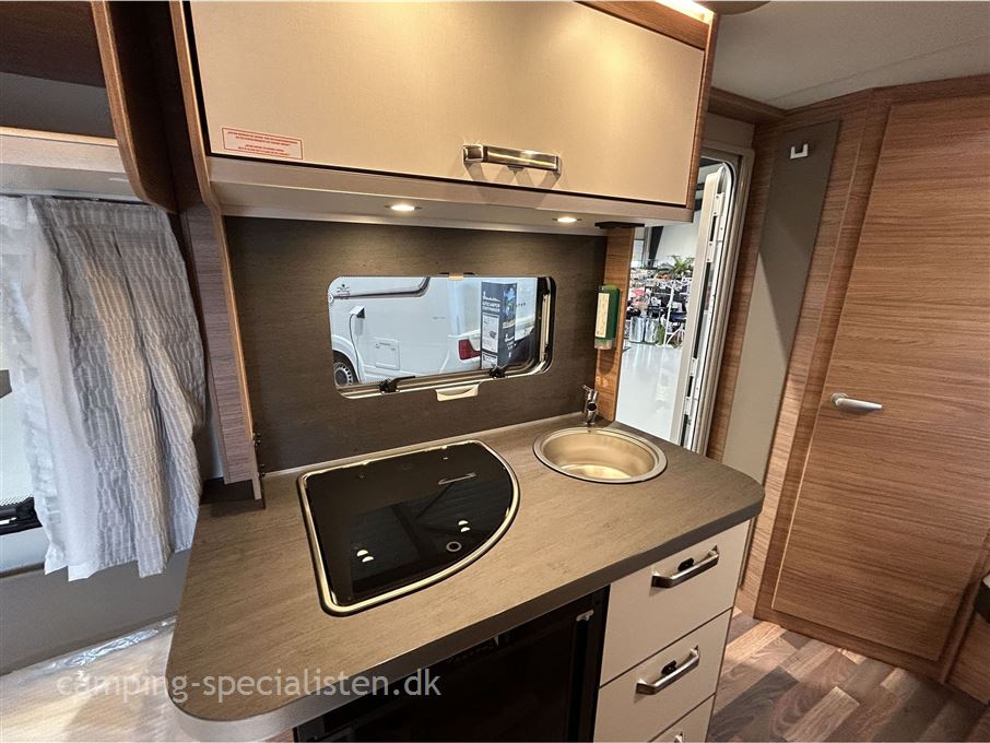 Weinsberg_CaraOne_390_QD_EDITION_HOT_2025_hos_camping_specialisten_7_1